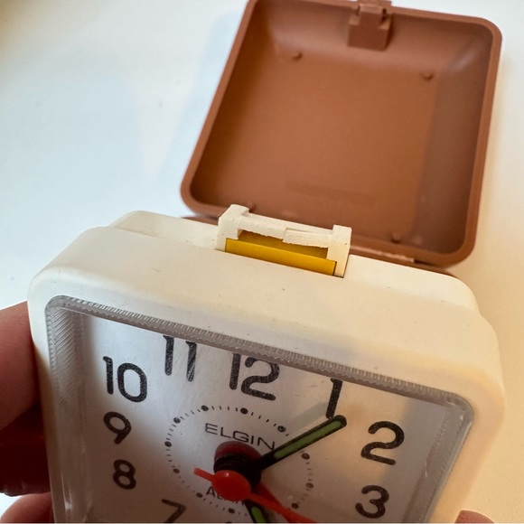Elgin Travel Alarm Clock - Picture 5 of 8